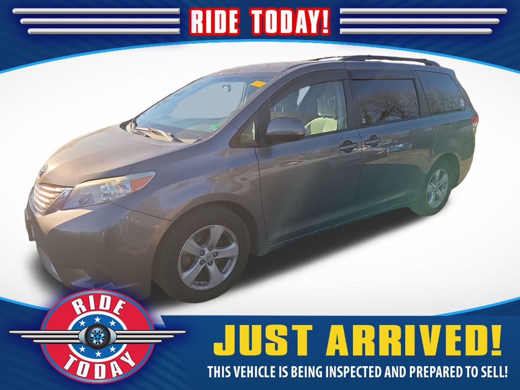 2014 Toyota Sienna LE