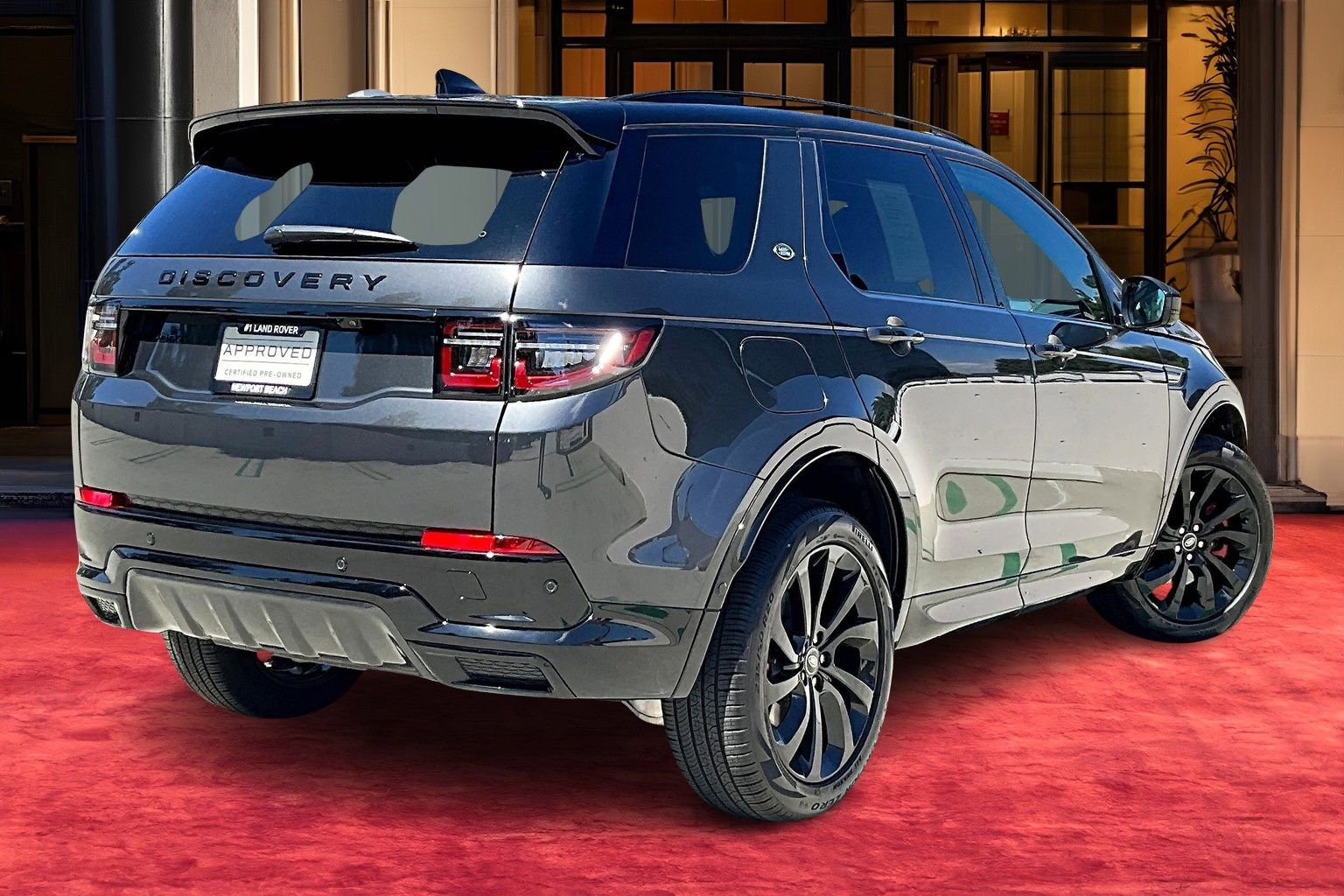 2025 Land Rover Discovery Sport Dynamic SE photo 11
