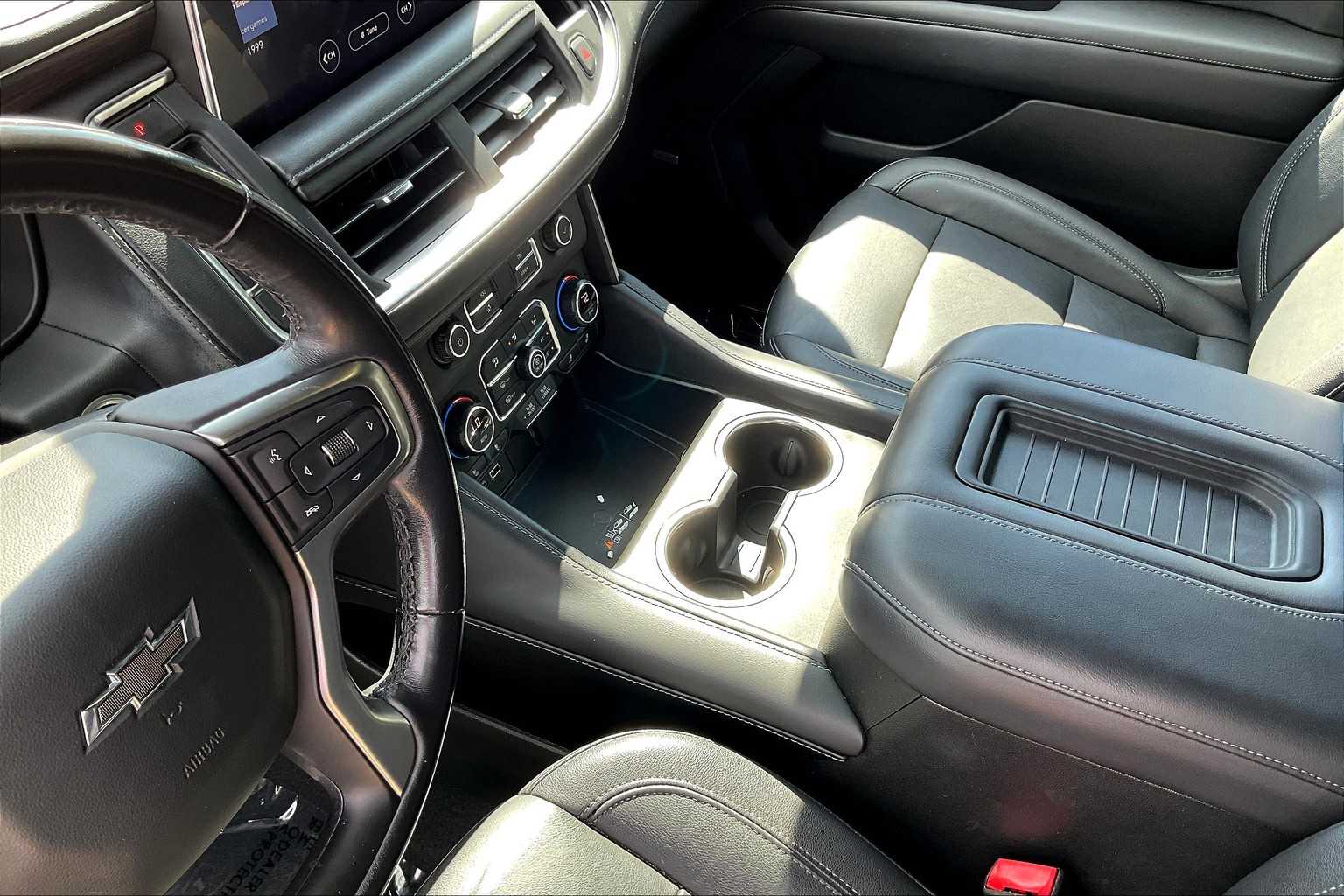 2021 Chevrolet Suburban Z71 photo 15