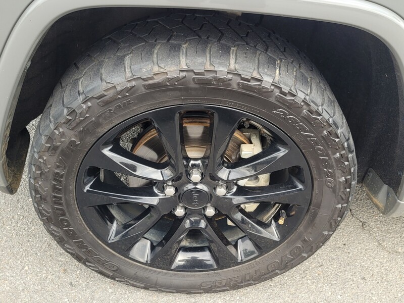 2020 Jeep Grand Cherokee Altitude photo 13