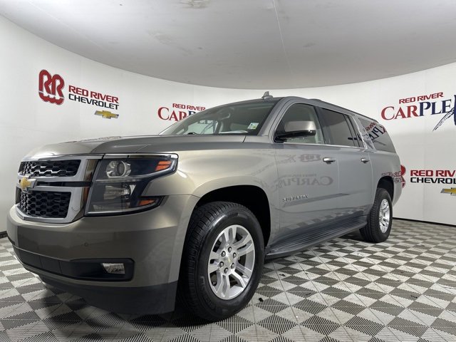 2019 Chevrolet Suburban LT photo 3