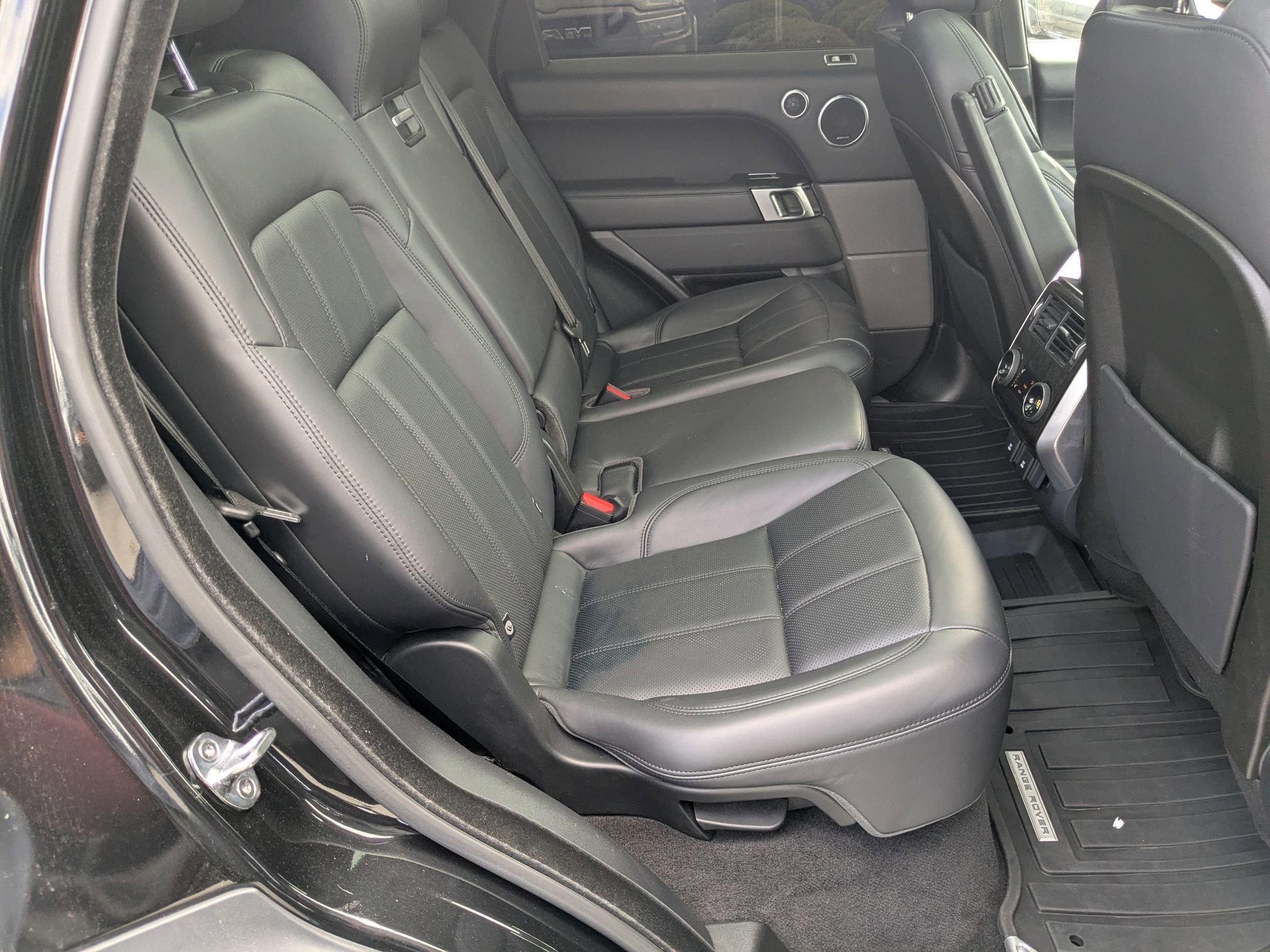 2020 Land Rover Range Rover Sport HSE Dynamic photo 35