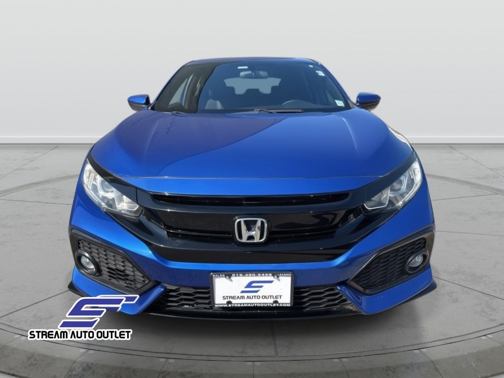 2018 Honda Civic Sport photo 3