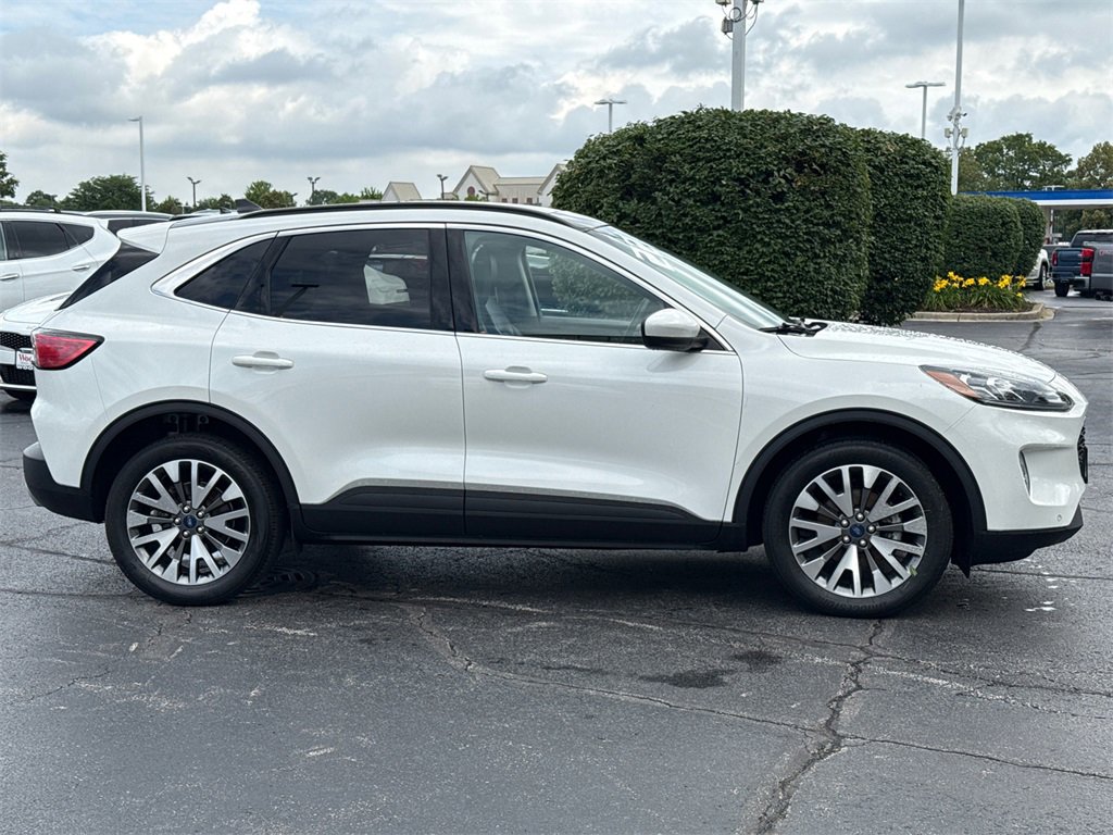 2022 Ford Escape Titanium photo 8