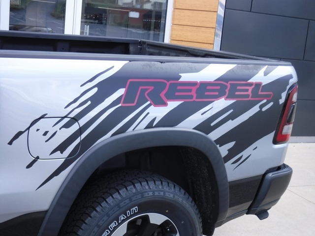 2019 Ram 1500 Rebel photo 4