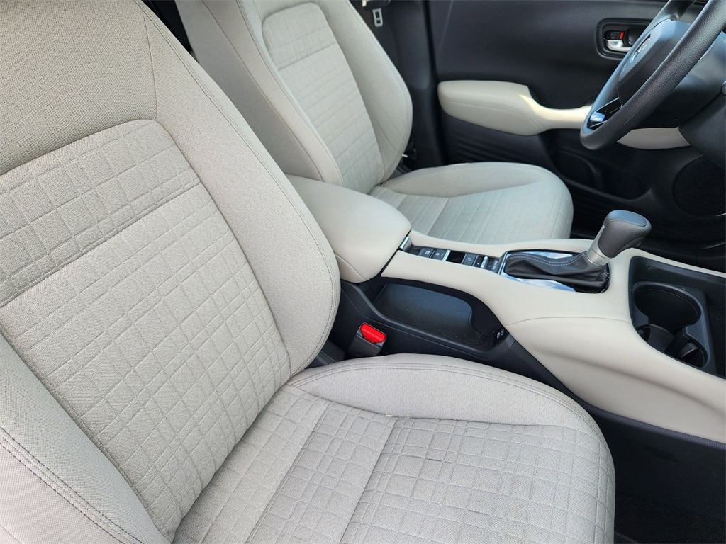 2025 Honda HR-V LX photo 8