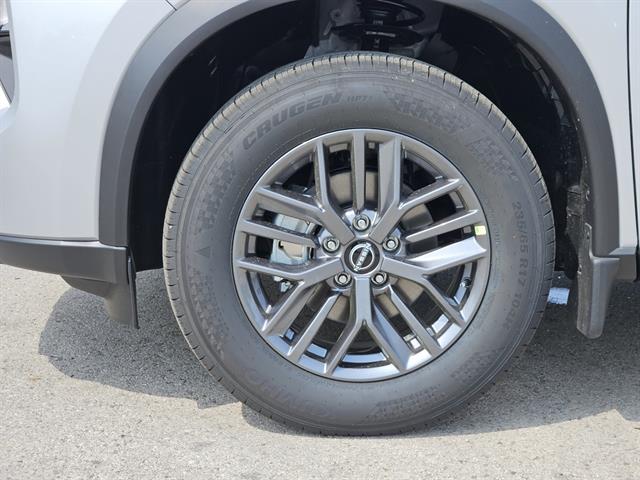2025 Nissan Rogue S photo 8