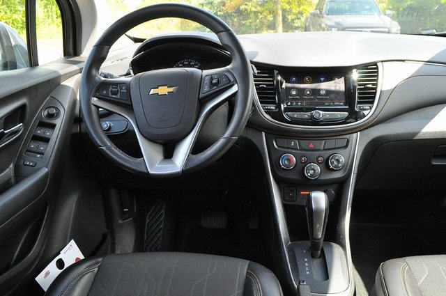 2020 Chevrolet Trax LT photo 17
