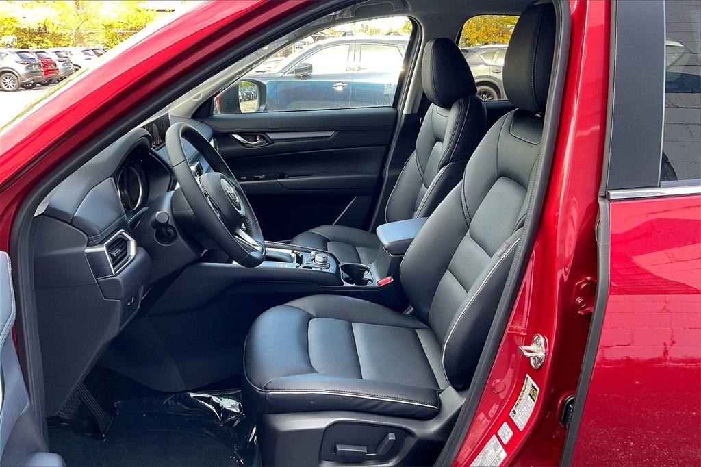 2025 MAZDA CX-5 - Image 8