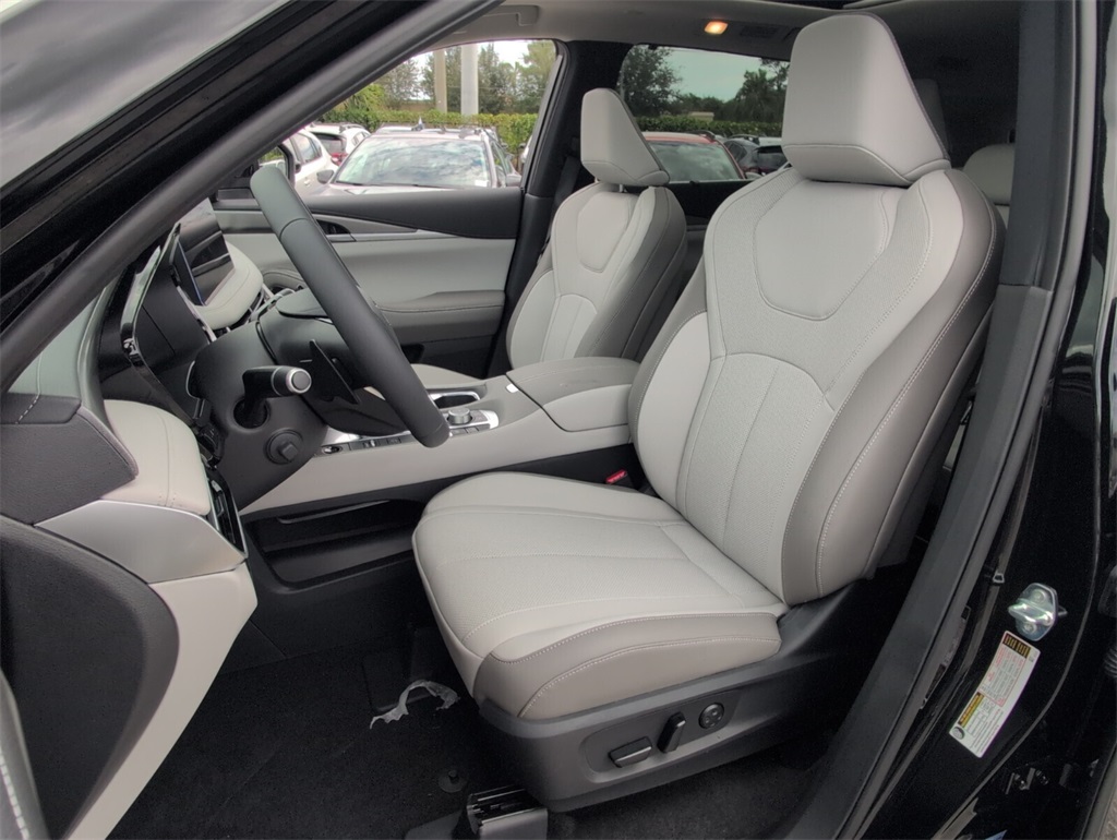 2026 Infiniti QX60 Luxe photo 4