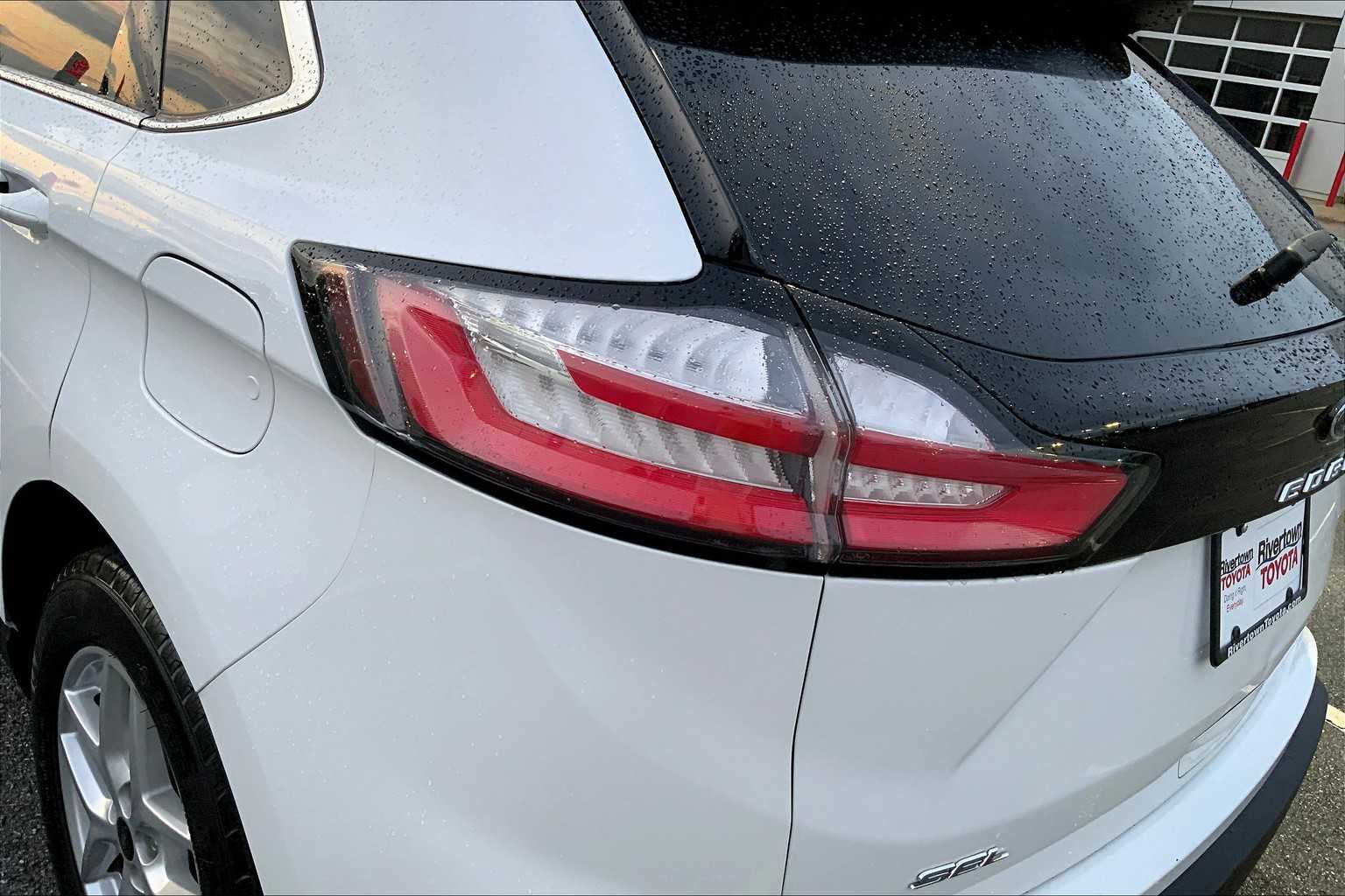 2024 Ford Edge SEL photo 24
