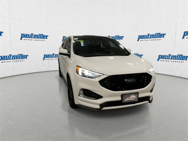 2022 Ford Edge ST photo 3