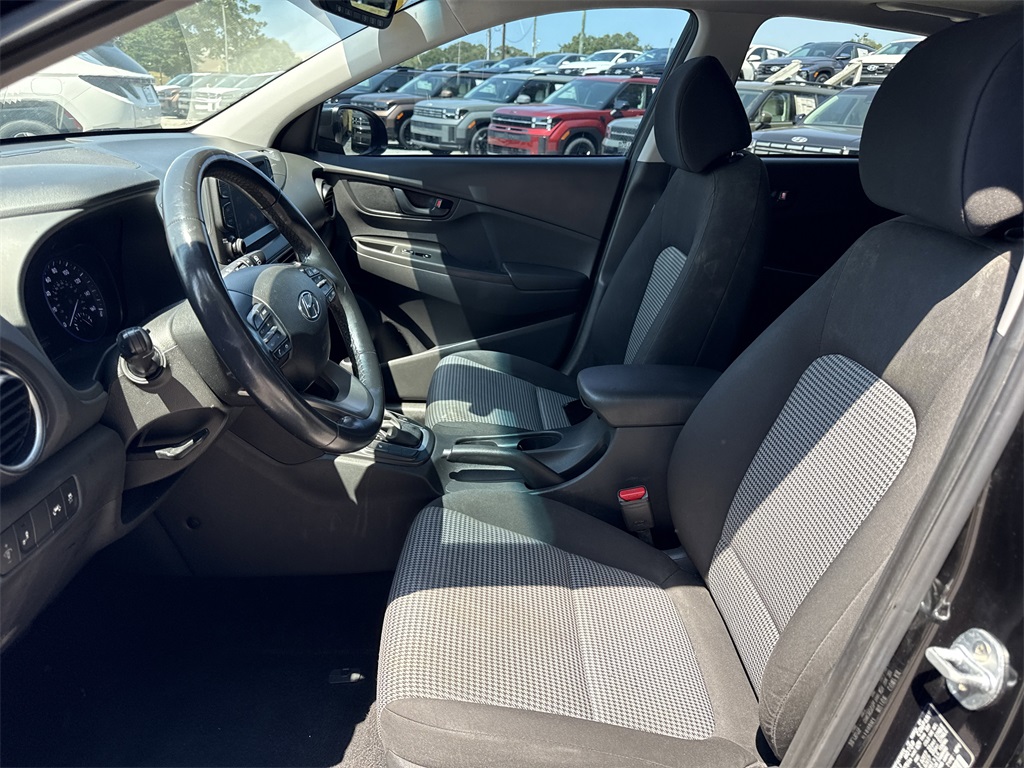 2020 Hyundai Kona SEL Plus photo 11