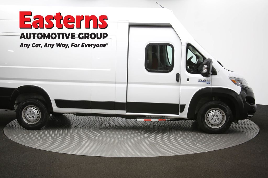 2024 Ram 3500 photo 38