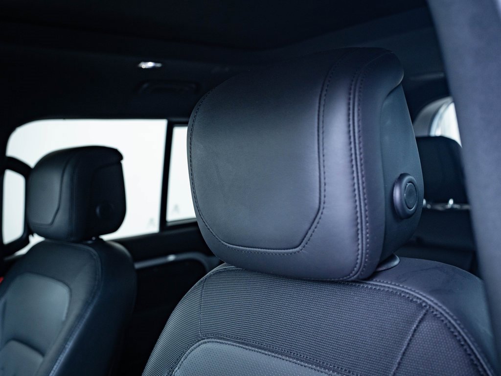 2021 Land Rover Defender 110 X-Dynamic HSE photo 19
