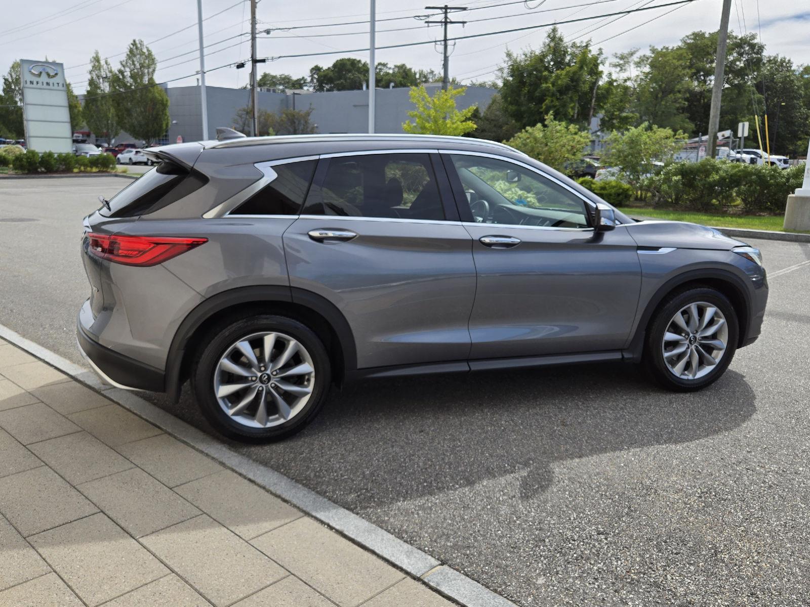 2021 Infiniti QX50 Luxe photo 14
