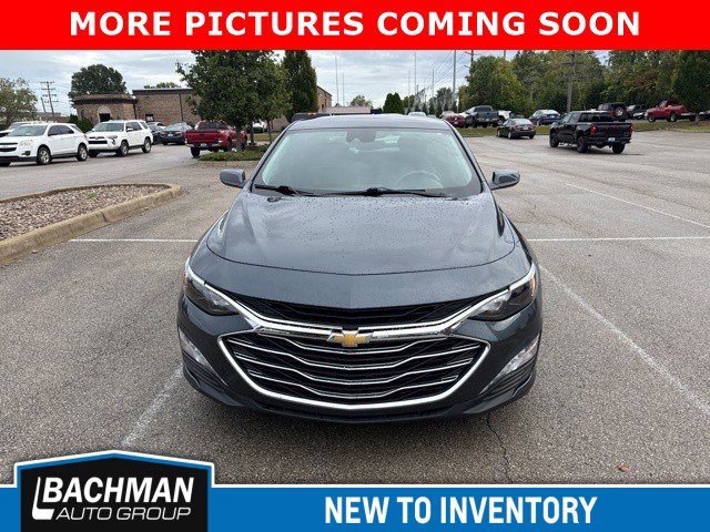 2021 Chevrolet Malibu 1LT photo 2