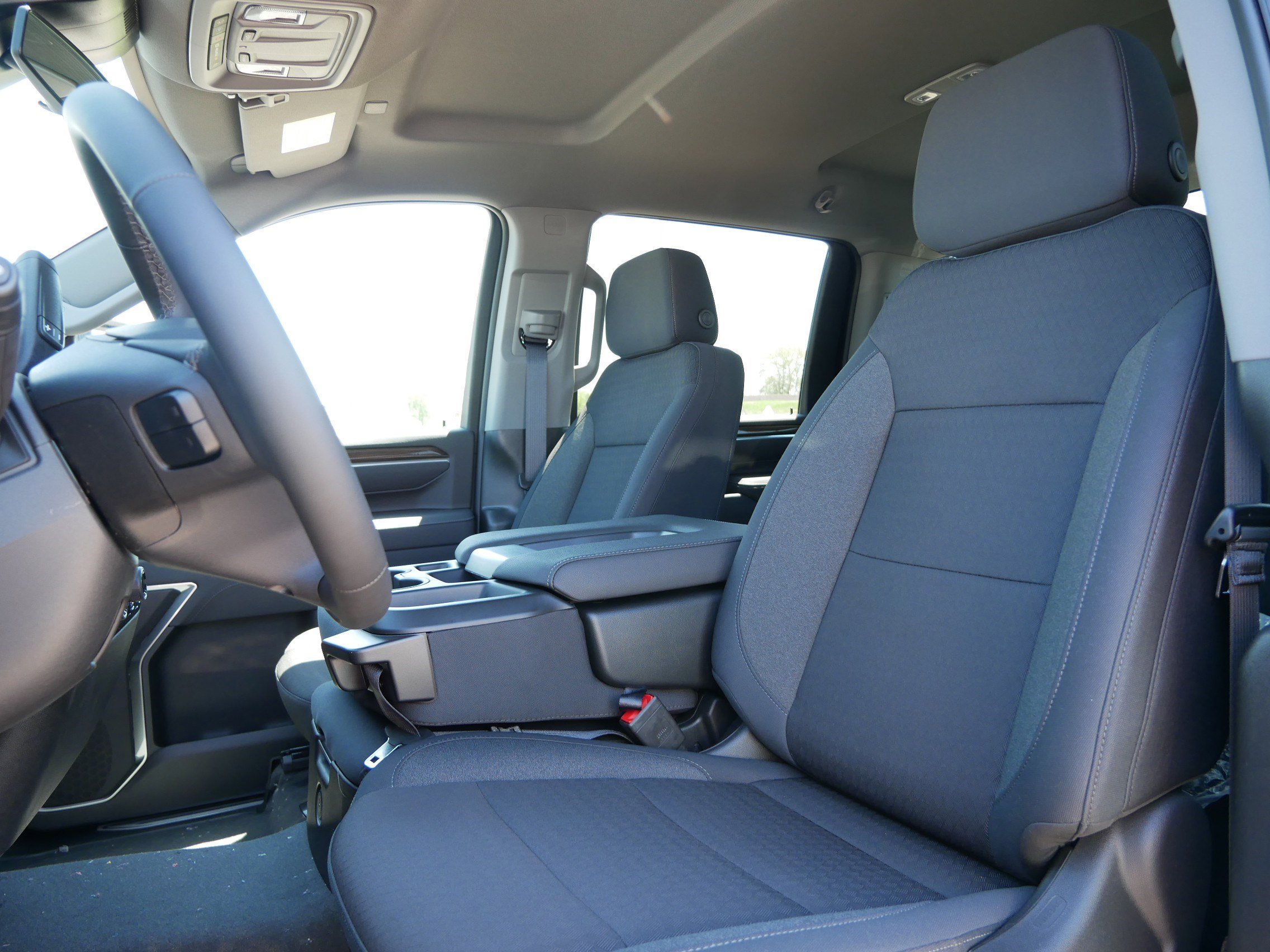 2025 Chevrolet Silverado 3500HD LT photo 3