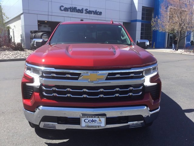 2025 Chevrolet Silverado 1500 LTZ photo 4