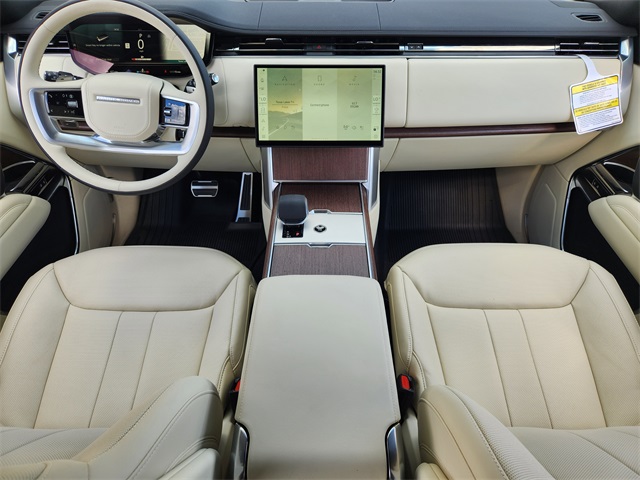 2025 Land Rover Range Rover SE photo 16