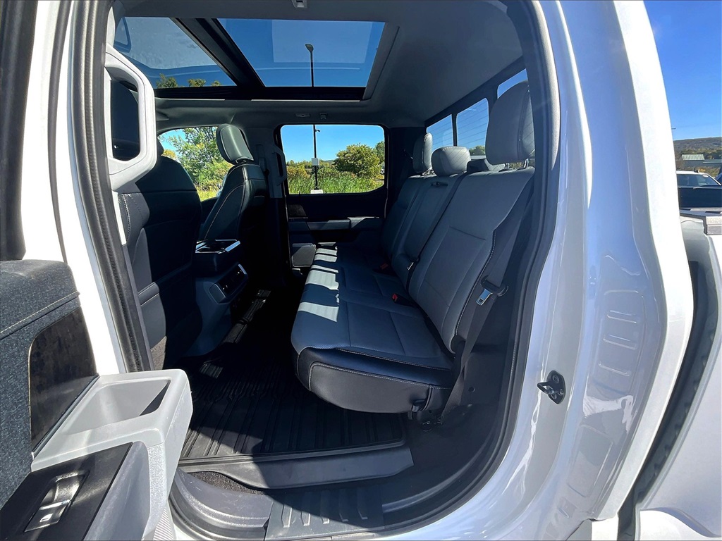 2023 Ford F-150 Lariat photo 15