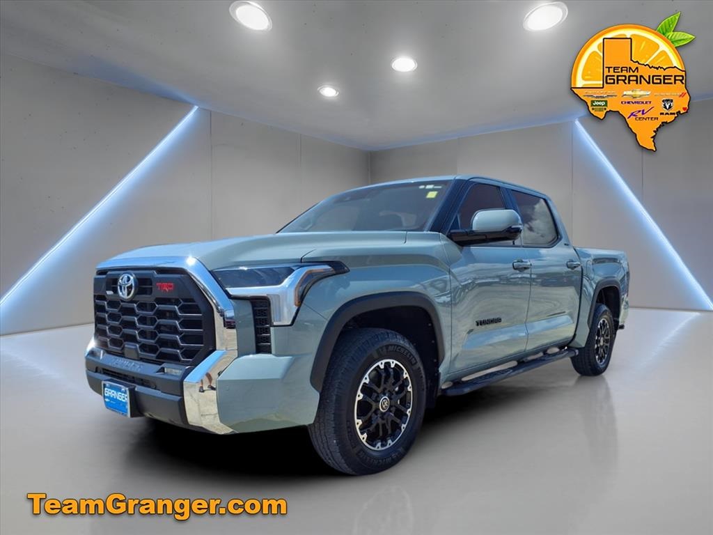 2023 Toyota Tundra SR5 photo 2