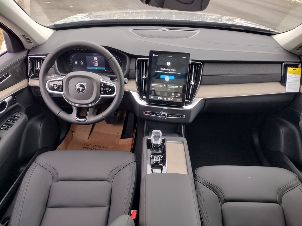 2026 VOLVO XC90 - Image 25