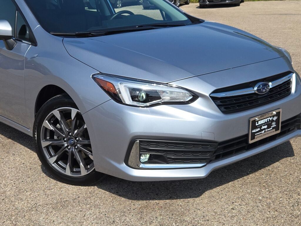 2023 Subaru Impreza Limited photo 2