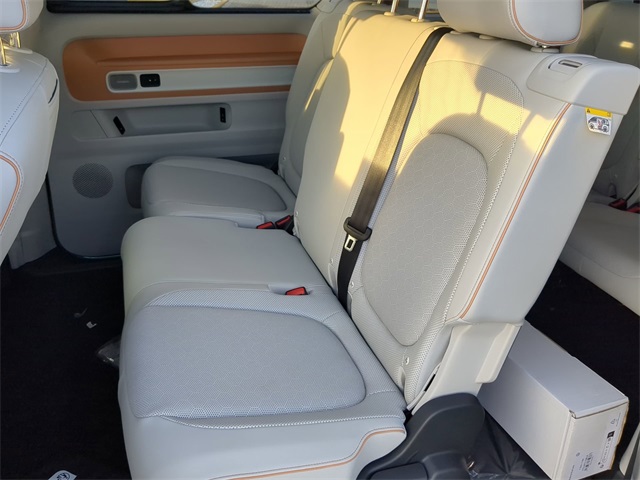 2025 Volkswagen ID. Buzz Pro Plus photo 16