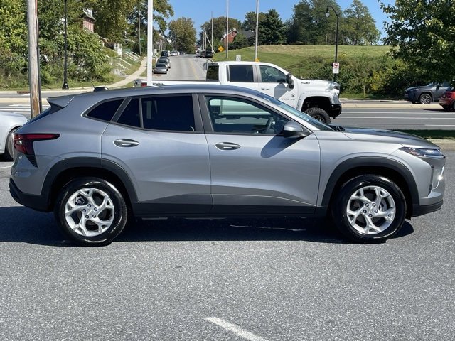 2026 Chevrolet Trax LS photo 5