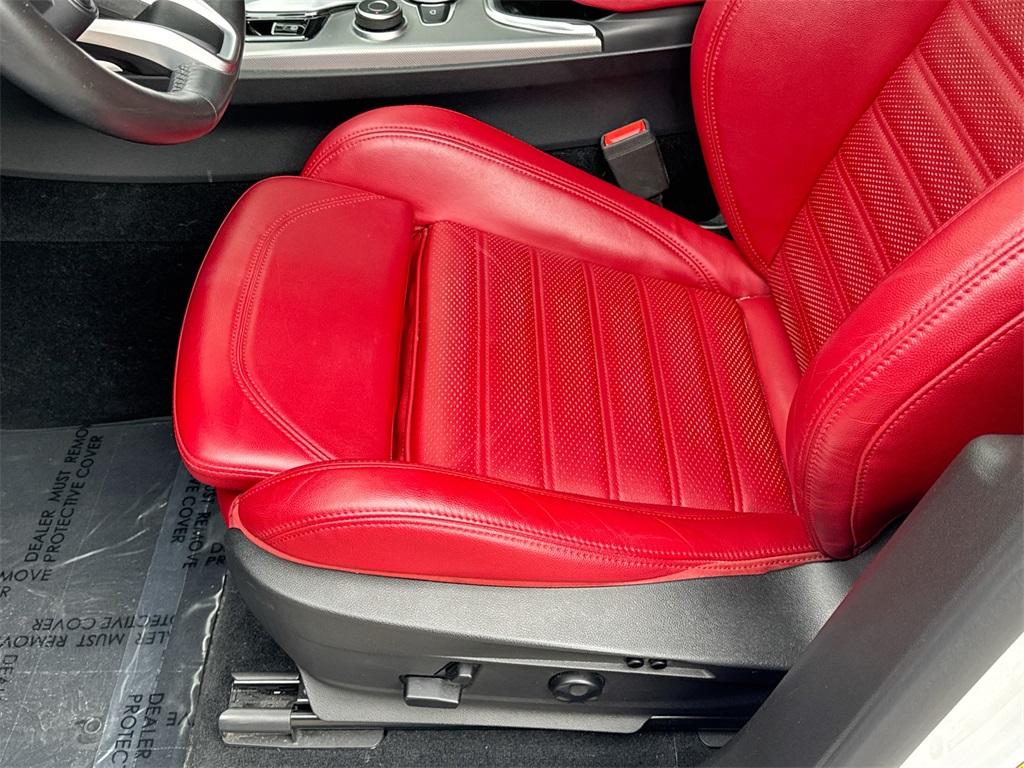 2022 Alfa Romeo Stelvio Ti Sport photo 22