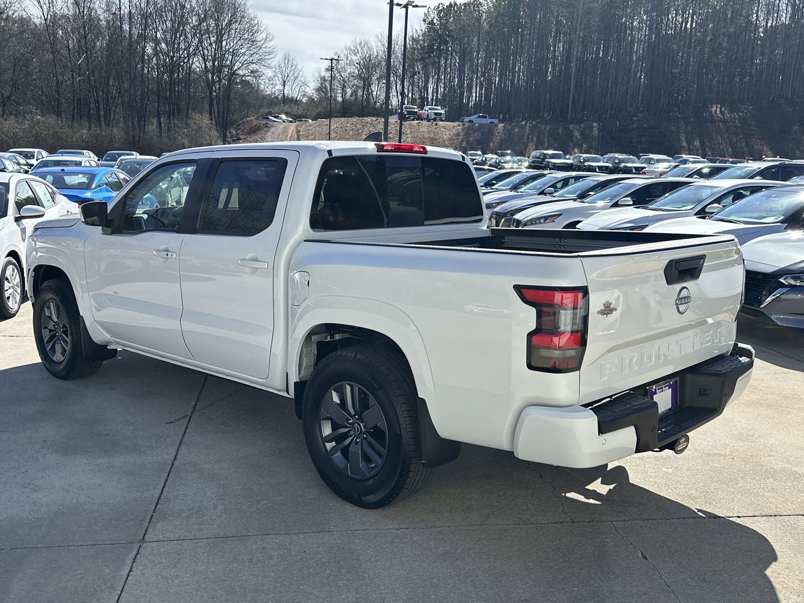 2025 Nissan Frontier SV photo 6