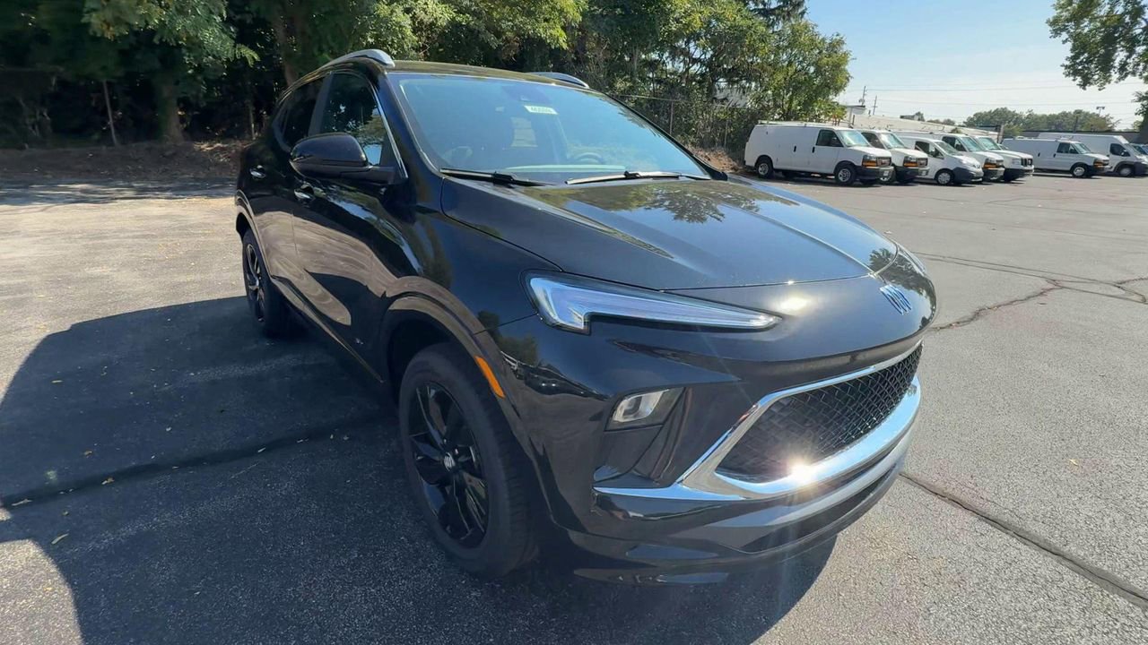 2026 Buick Encore GX Sport Touring photo 2