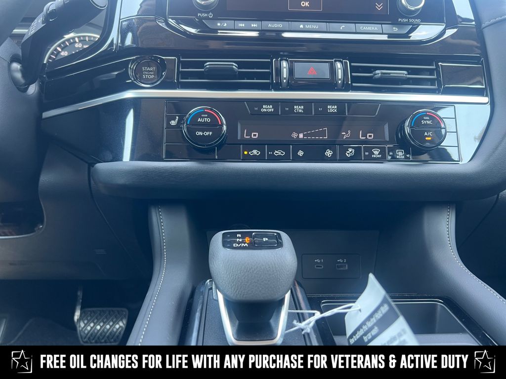 2025 Nissan Pathfinder SV photo 3