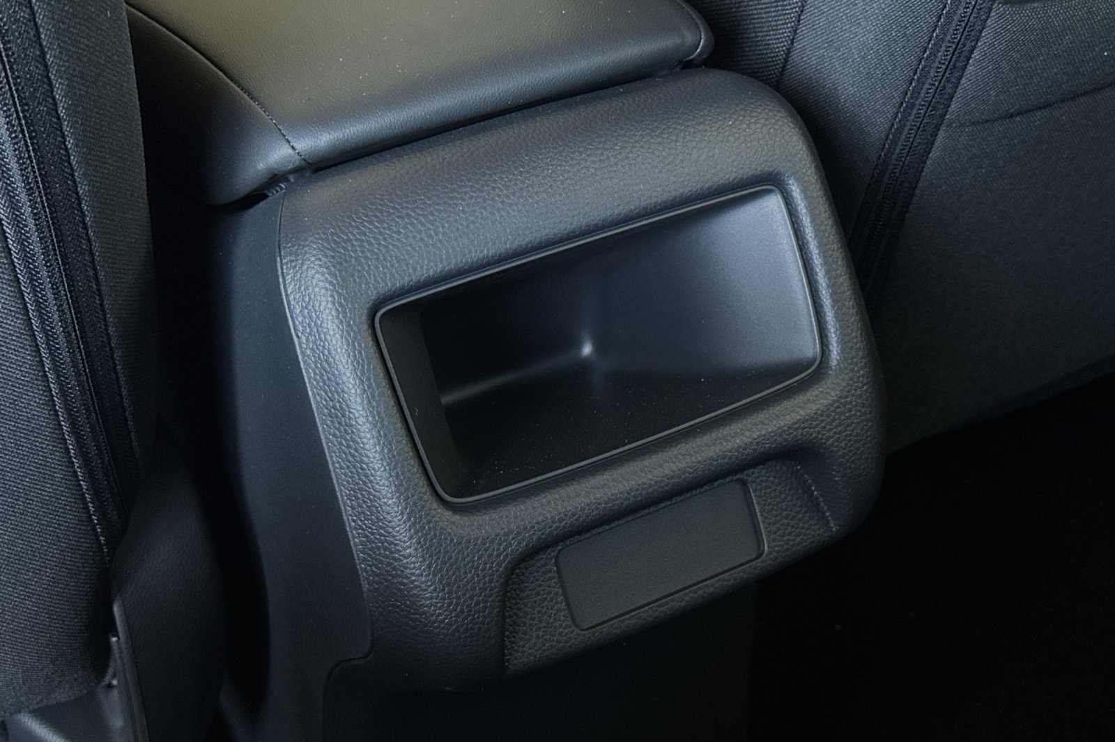 2025 Honda HR-V LX photo 13