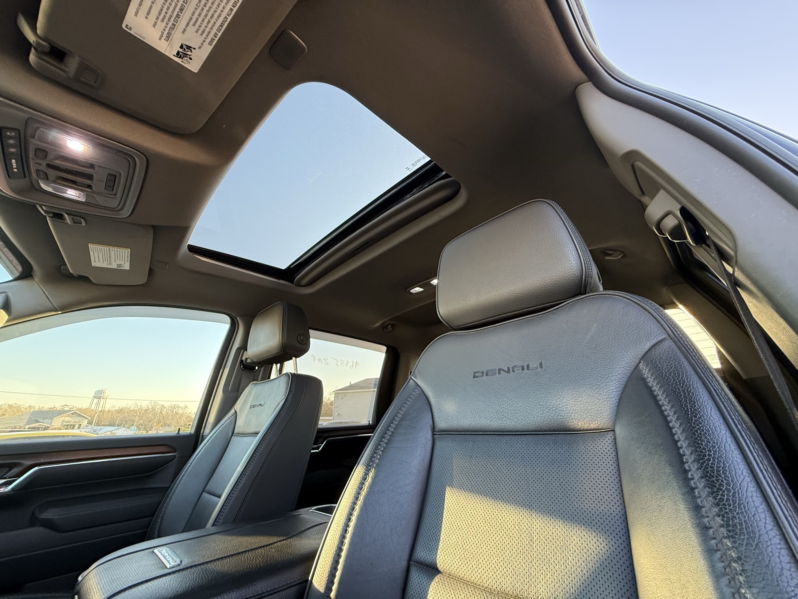 2024 Gmc Sierra 2500 HD Denali photo 3