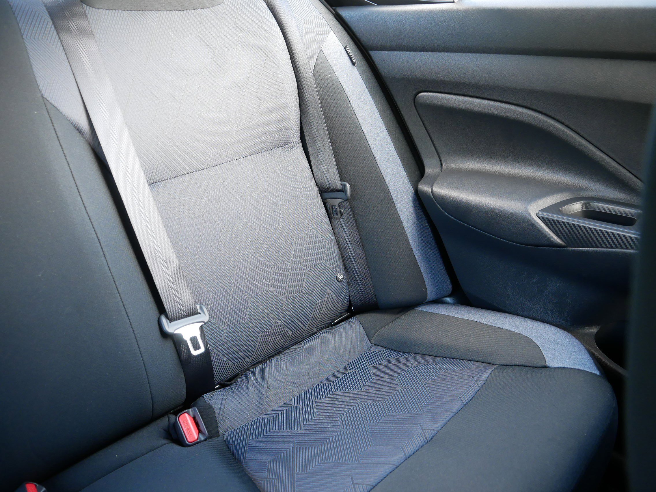 2024 Nissan Versa SV photo 13