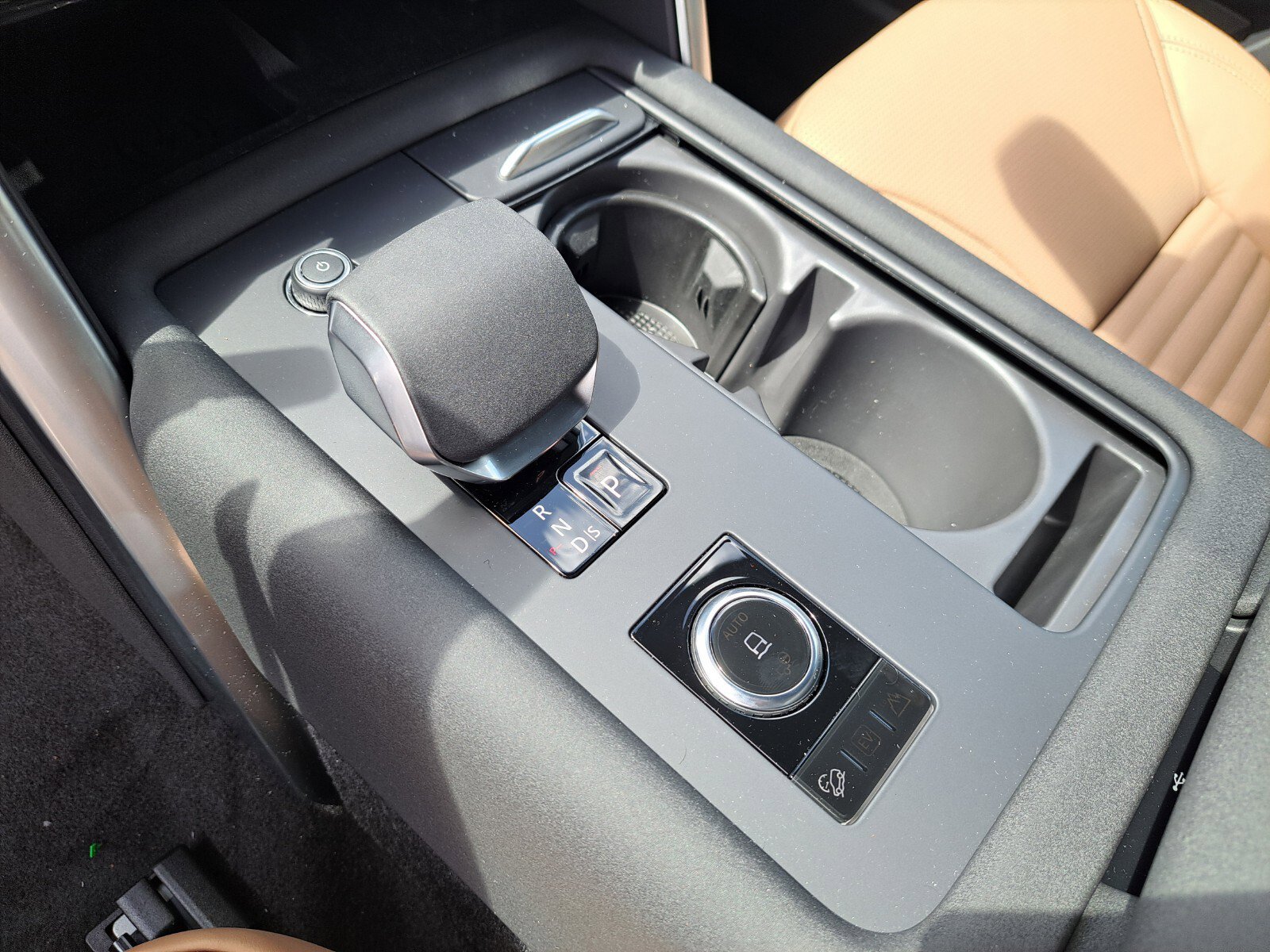 2025 Land Rover Discovery SE photo 12