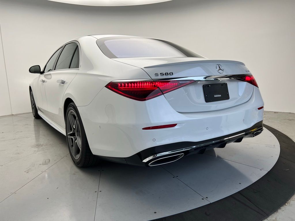 2024 Mercedes Benz S 580 4MATIC photo 3