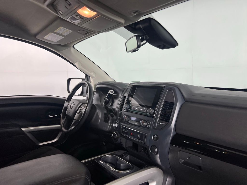 2024 Nissan Titan SV photo 26