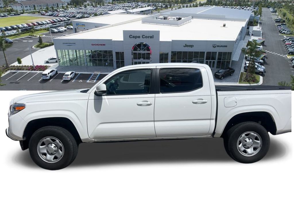 2022 Toyota Tacoma SR photo 2