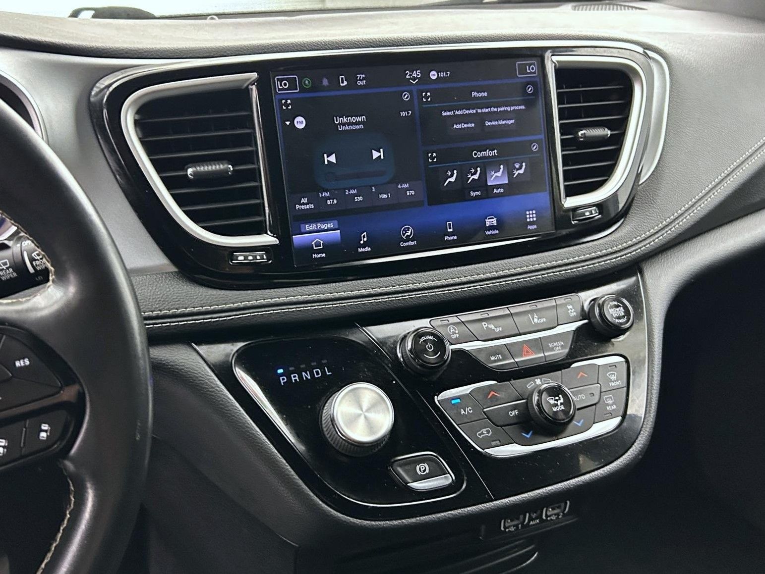 2021 Chrysler Pacifica Touring photo 12