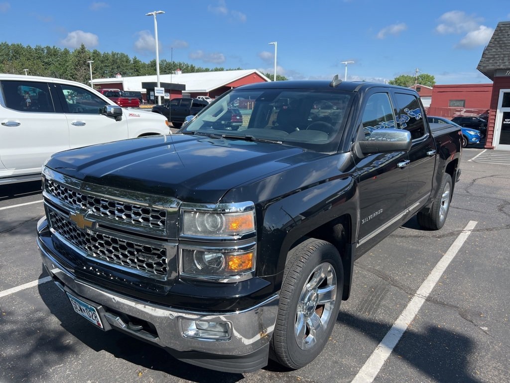 Pre Owned 2015 Chevrolet Silverado - D3bb154e944427f985a83d20d380f420