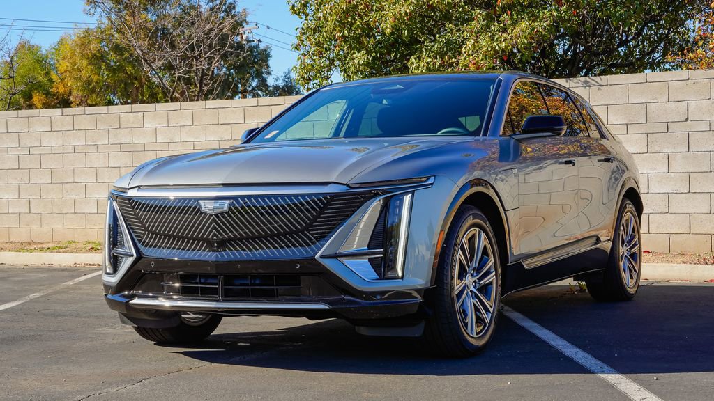 Used 2025 Cadillac LYRIQ Luxury 1 with VIN 1GYKPNRK2SZ317972 for sale in Santa Clarita, CA