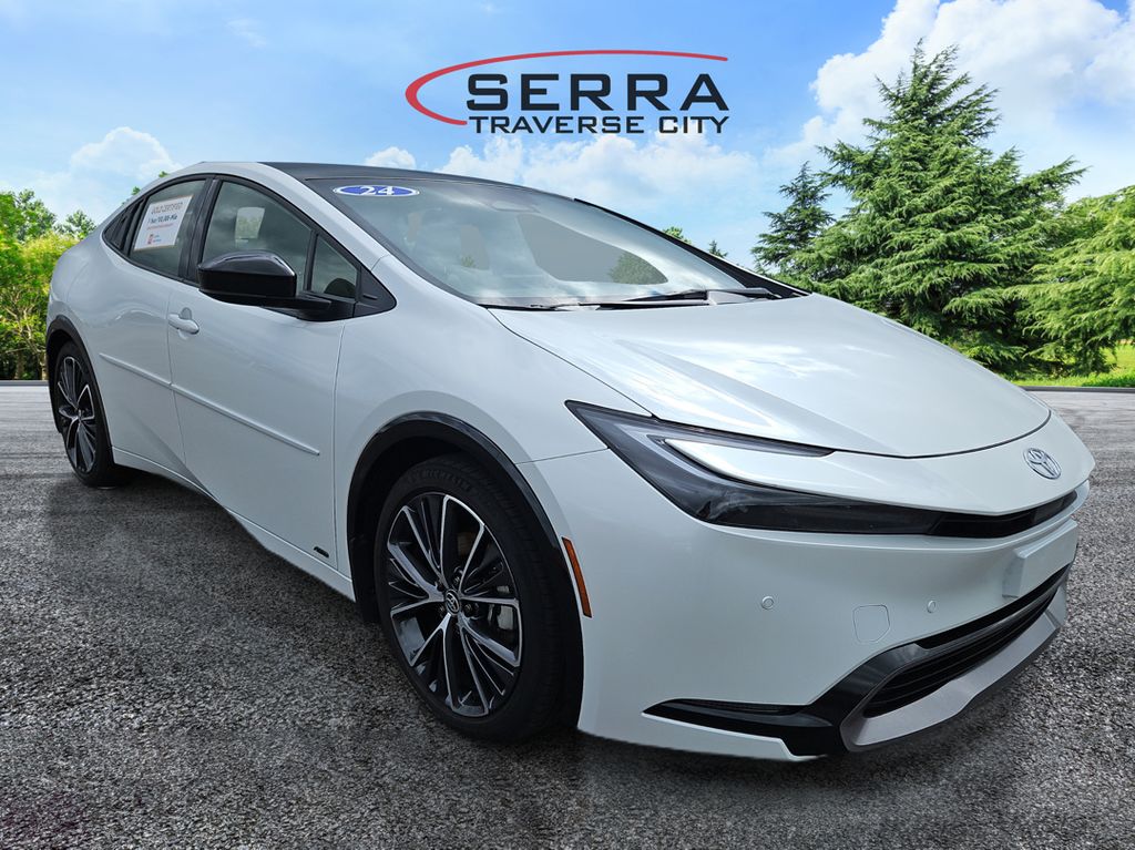 2024 Toyota Prius XLE photo 2