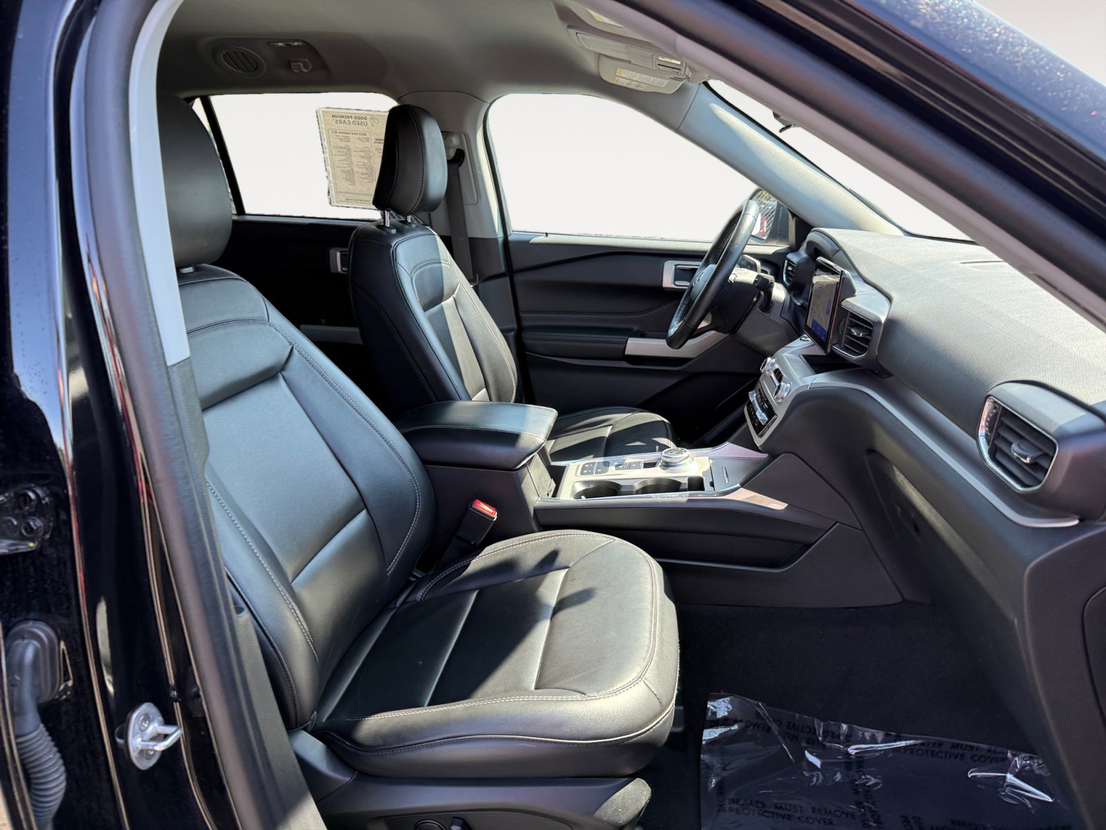 2023 Ford Explorer XLT photo 18