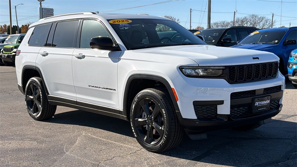 2025 Jeep Grand Cherokee L Altitude's photo
