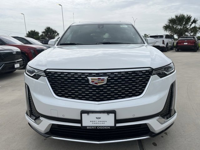2025 Cadillac XT6 Luxury photo 4