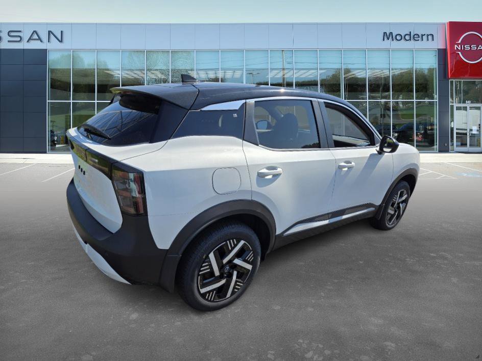 2025 Nissan Kicks SV photo 5