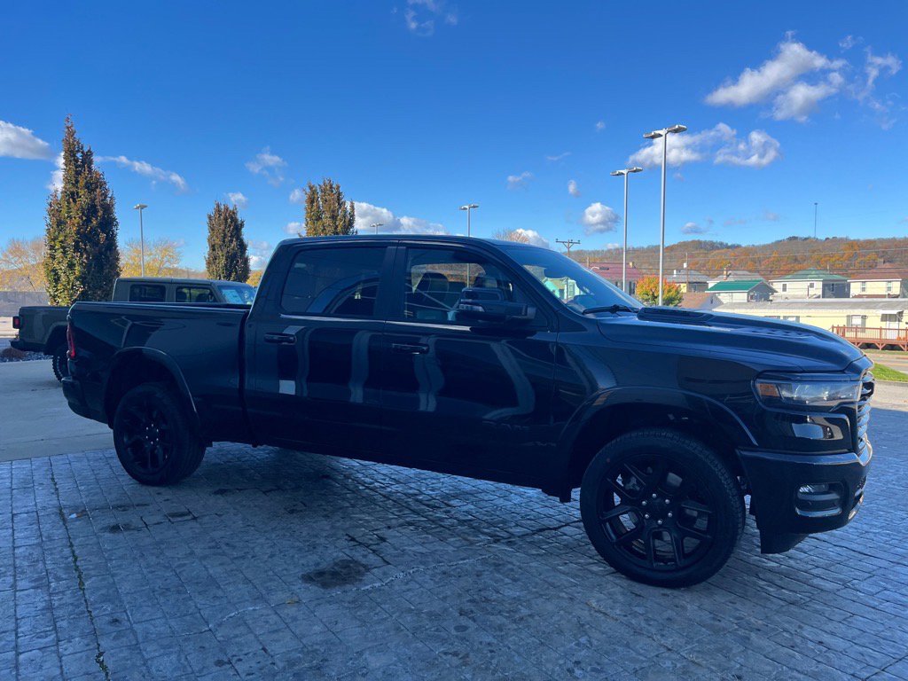 2026 Ram 1500 Laramie photo 4